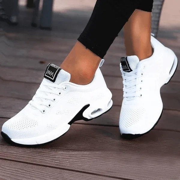 Lichtgewicht schoenen met vetersluiting en flexibele zool