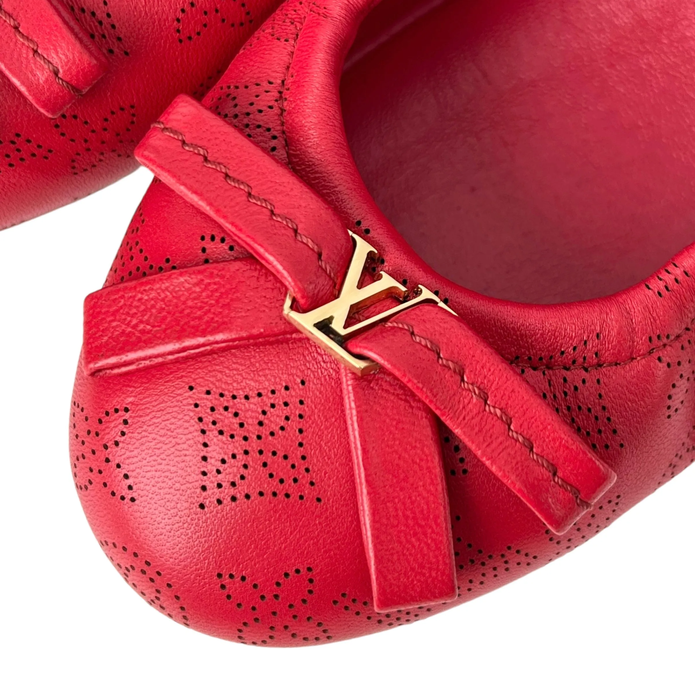 Louis Vuitton 2010 Coral Mahina Elba Flat Ballerina