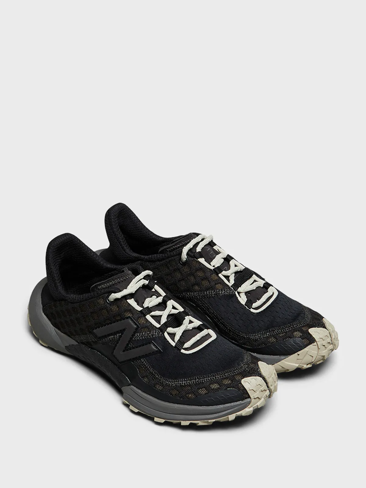 Minimus M10 Sneakers in Black