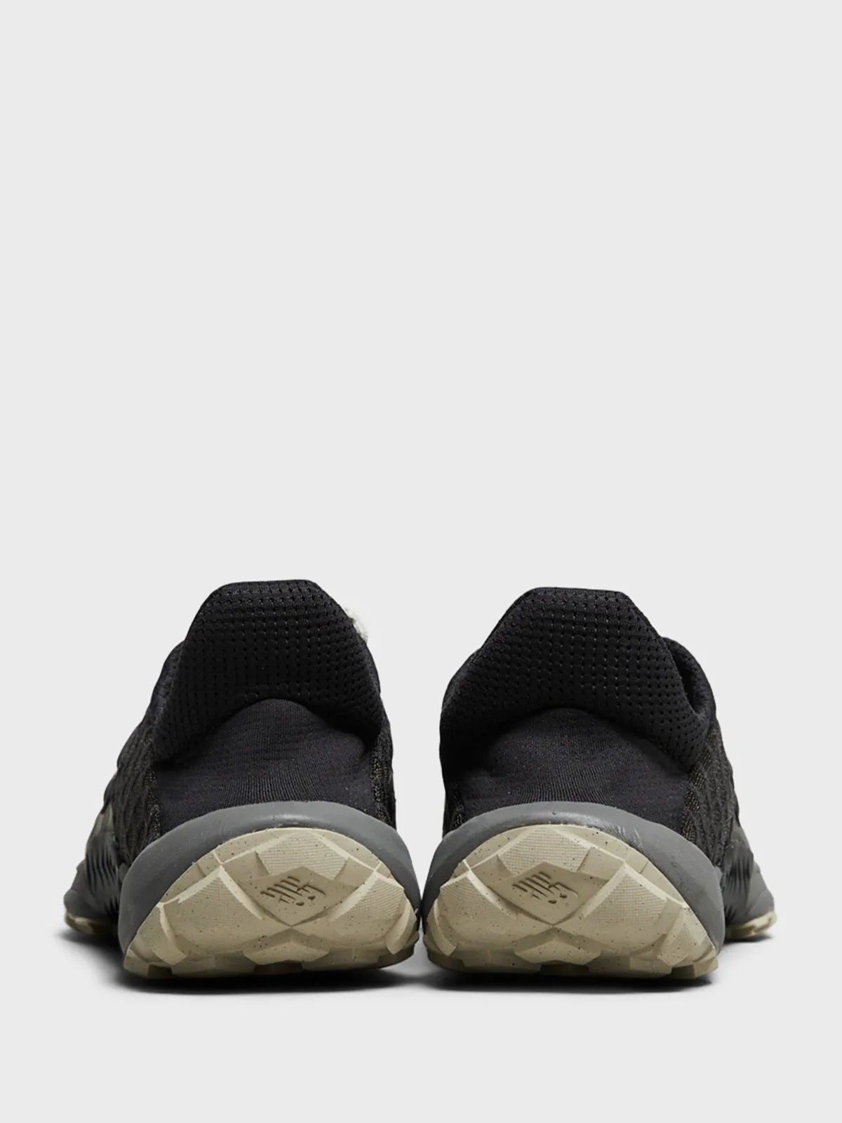 Minimus M10 Sneakers in Black