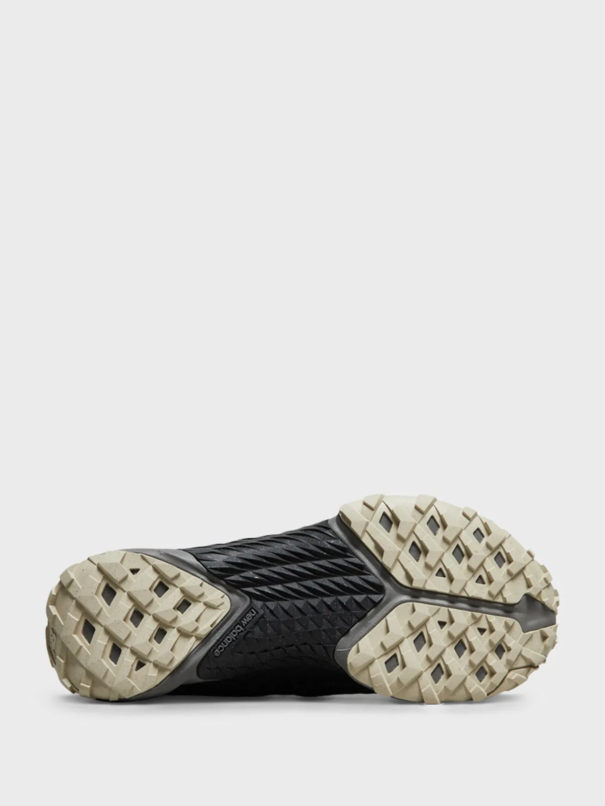 Minimus M10 Sneakers in Black