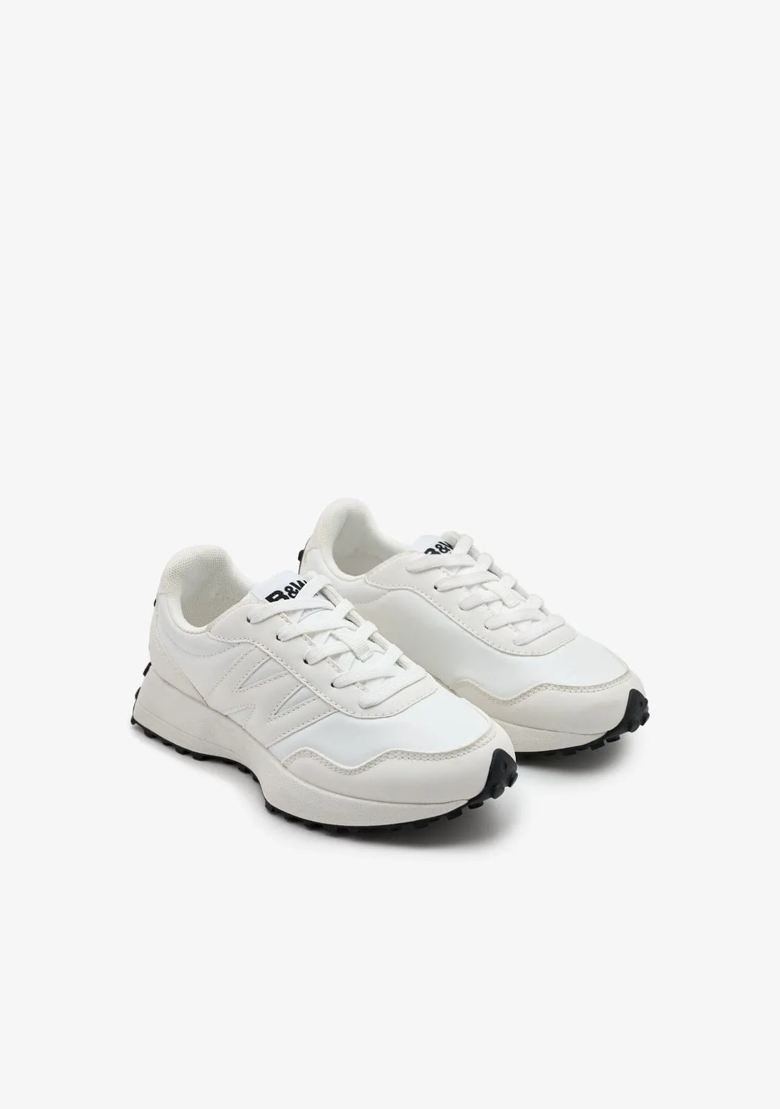 Total White Sneakers B&W